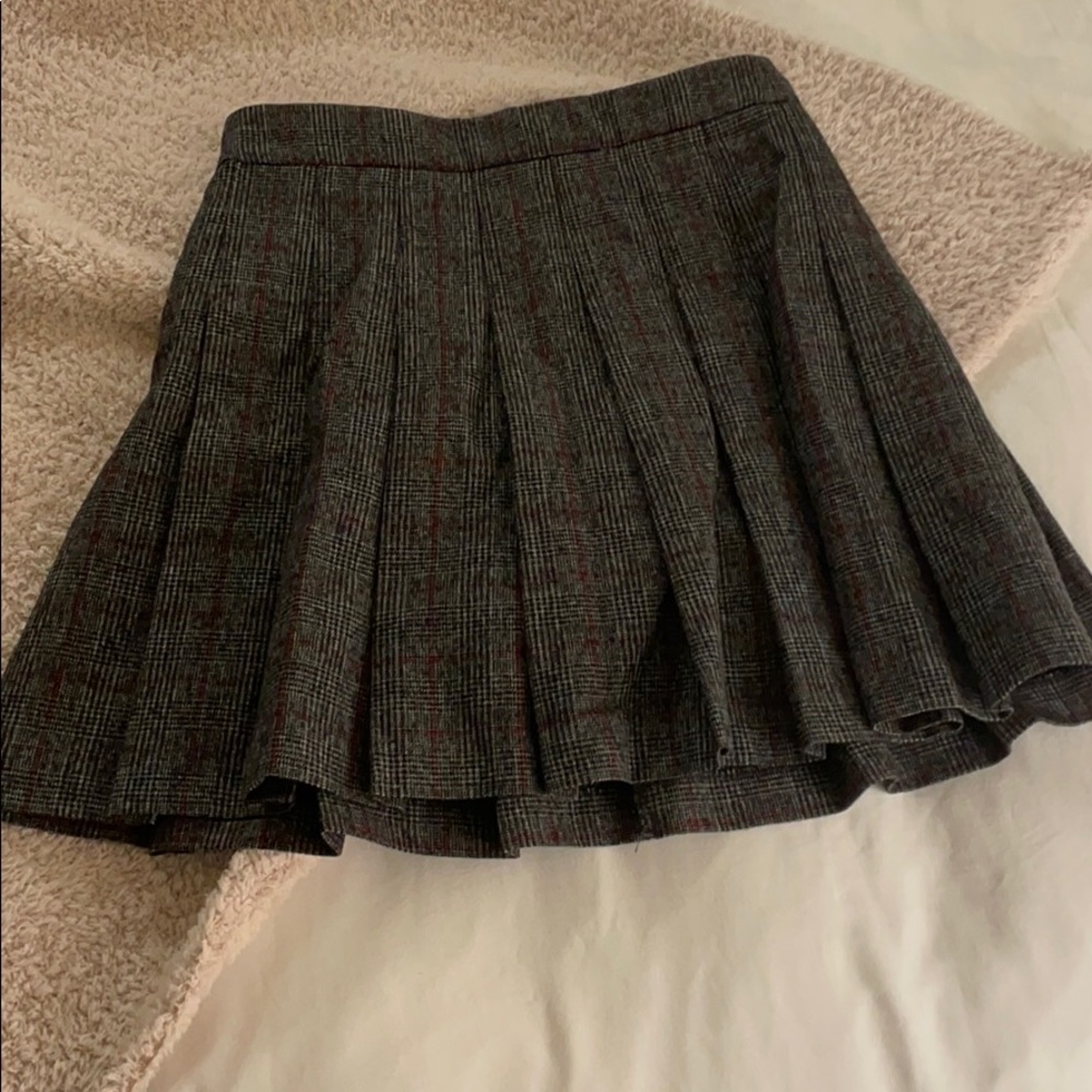aritzia pleated school girl skirt